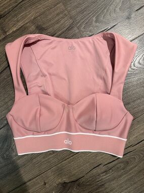 ALO Yoga Rose Pink Padded Sports Bralette  BRAND NEW - no tag